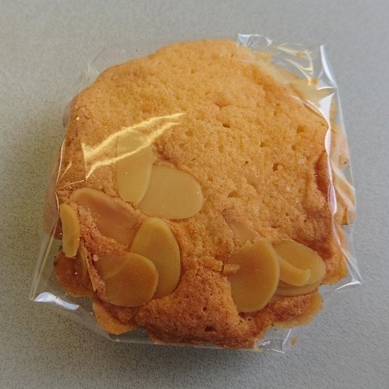 商品紹介 焼き菓子 パンのカブト